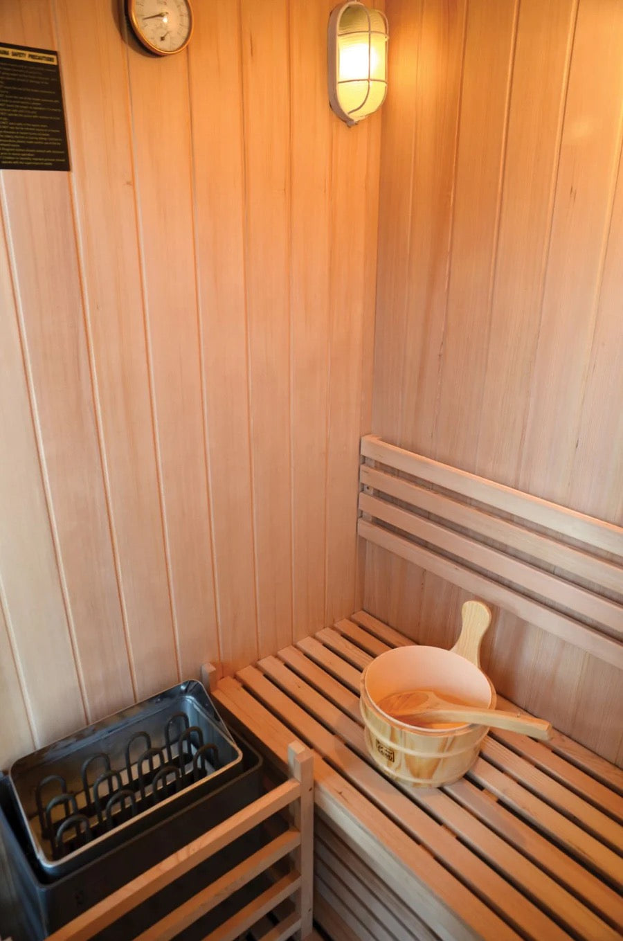 Wave 1 - Traditional Indoor Sauna